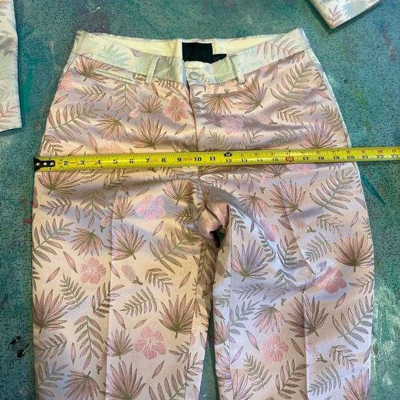 Pastel Botanical Suit - Picture 11 of 16